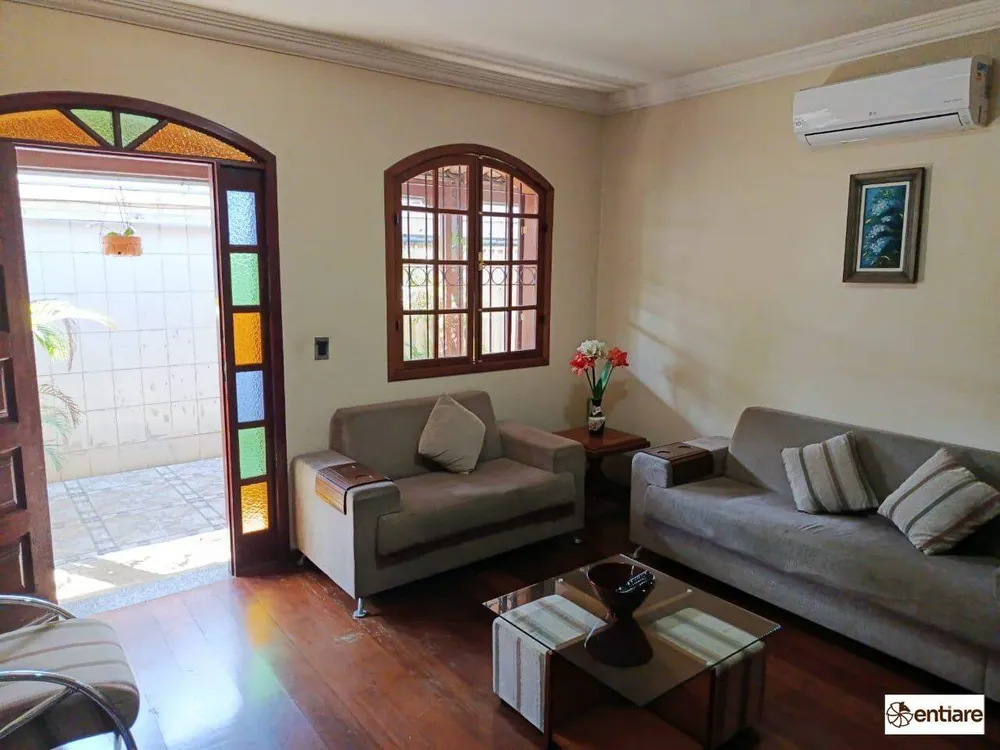 Casa, 3 quartos, 291 m² - Foto 1