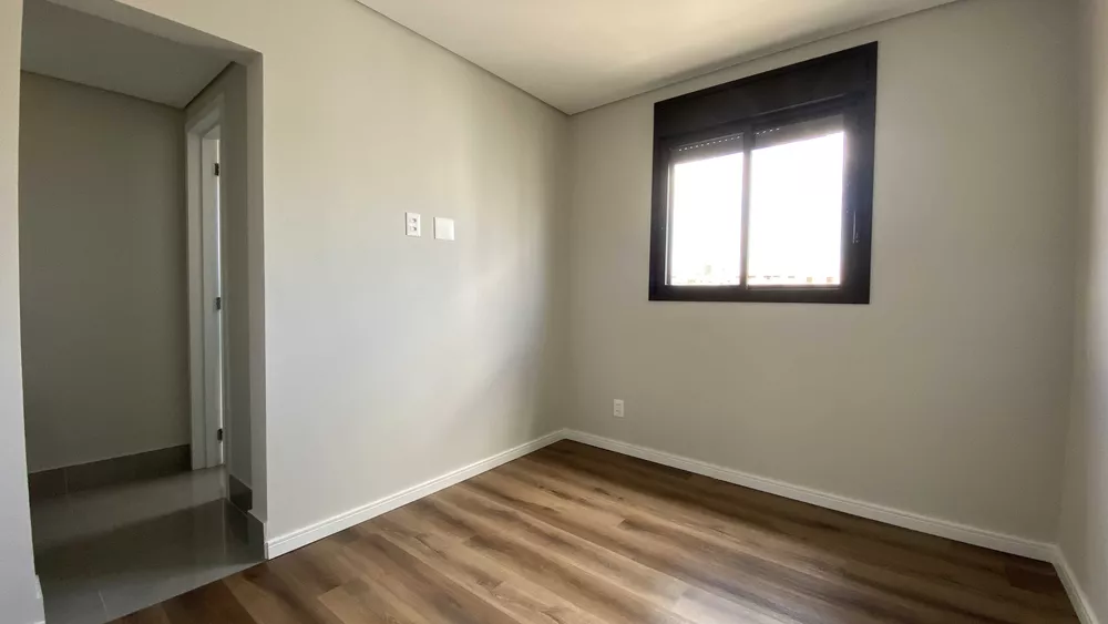 Apartamento à venda com 3 quartos, 103m² - Foto 3