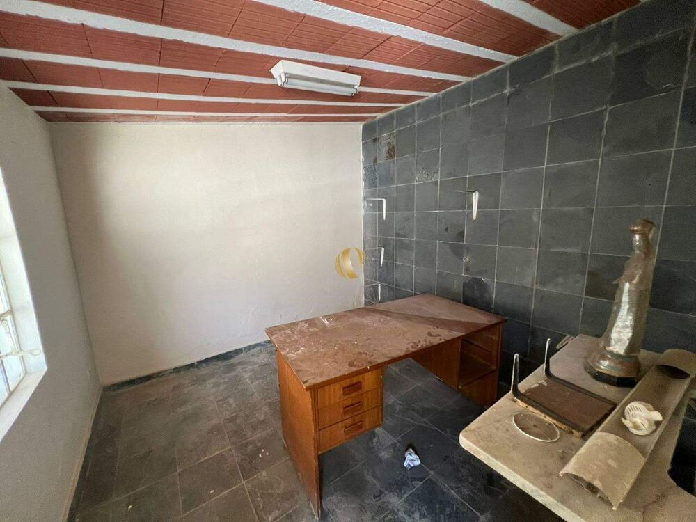 Casa para alugar com 6 quartos, 176m² - Foto 7