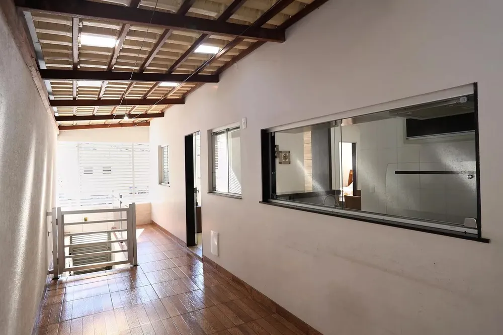 Casa, 3 quartos, 217 m² - Foto 1