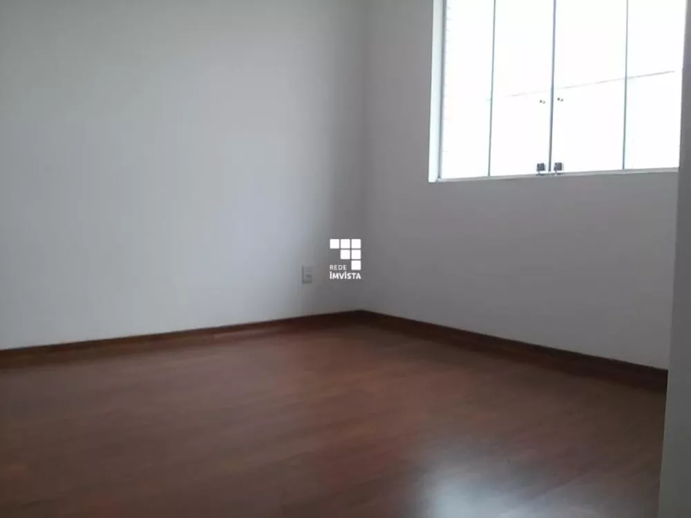 Apartamento à venda com 3 quartos, 158m² - Foto 3