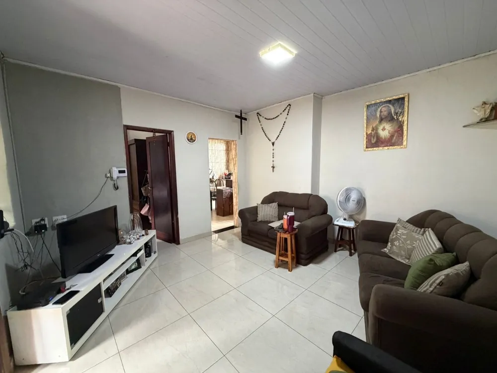 Casa, 5 quartos, 246 m² - Foto 2