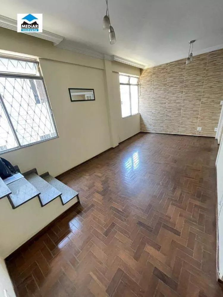 Cobertura à venda com 4 quartos, 180m² - Foto 2