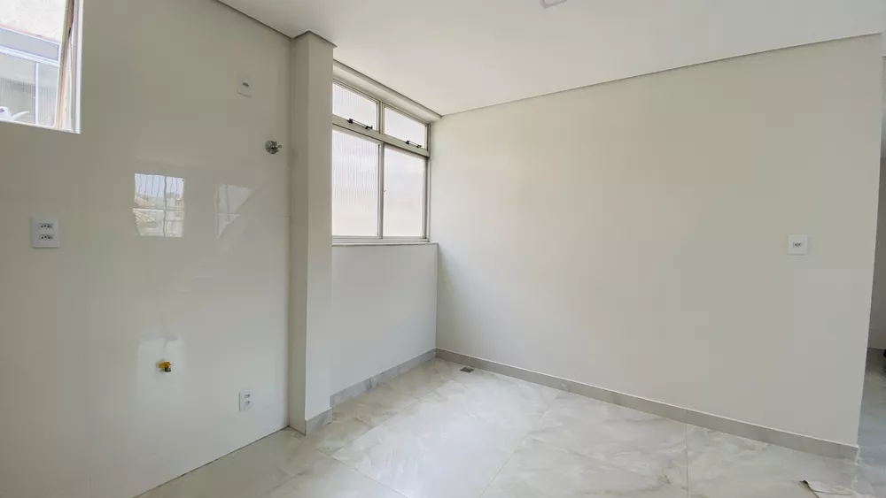 Cobertura à venda com 3 quartos, 140m² - Foto 2