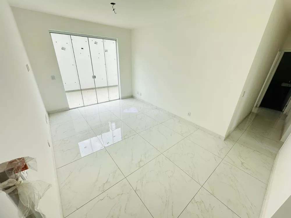 Apartamento à venda com 3 quartos, 120m² - Foto 2