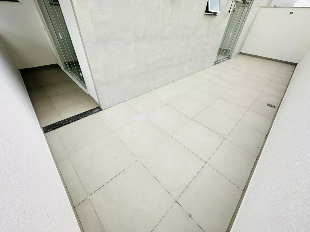 Apartamento à venda com 3 quartos, 120m² - Foto 1