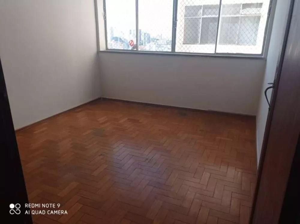 Apartamento à venda com 3 quartos, 600m² - Foto 1