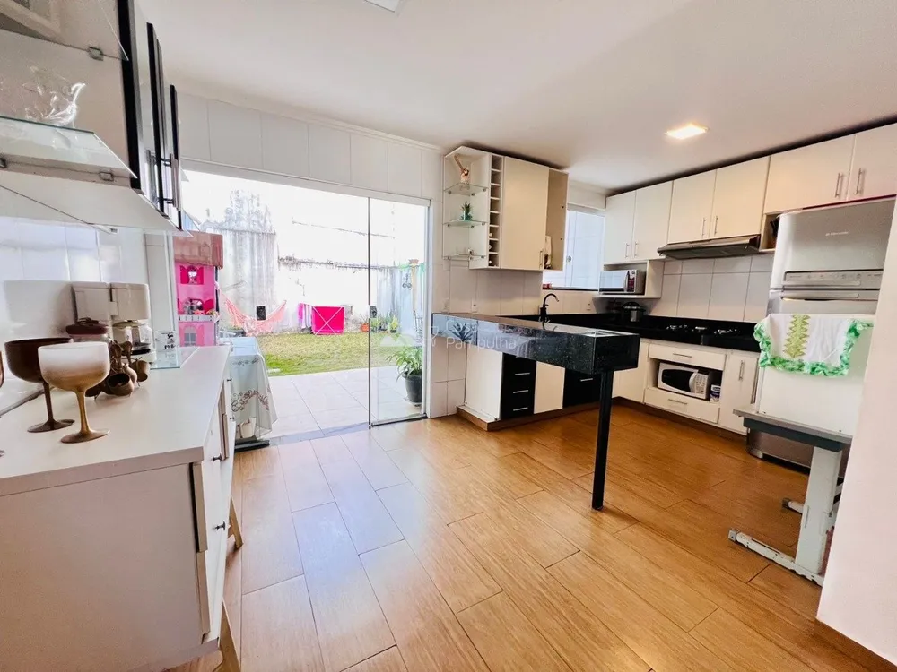 Casa, 3 quartos, 159 m² - Foto 2