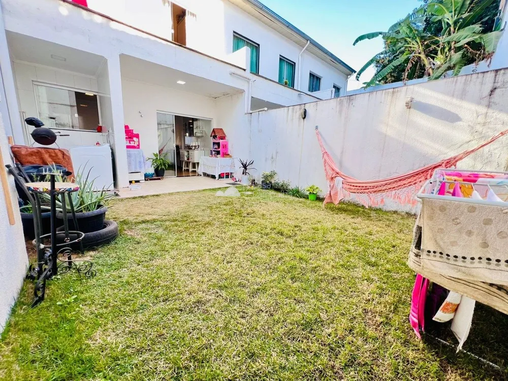 Casa, 3 quartos, 159 m² - Foto 1