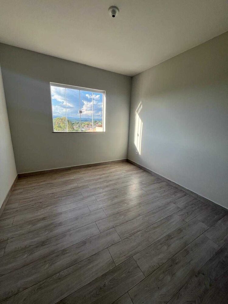 Casa à venda com 1 quarto, 93m² - Foto 2
