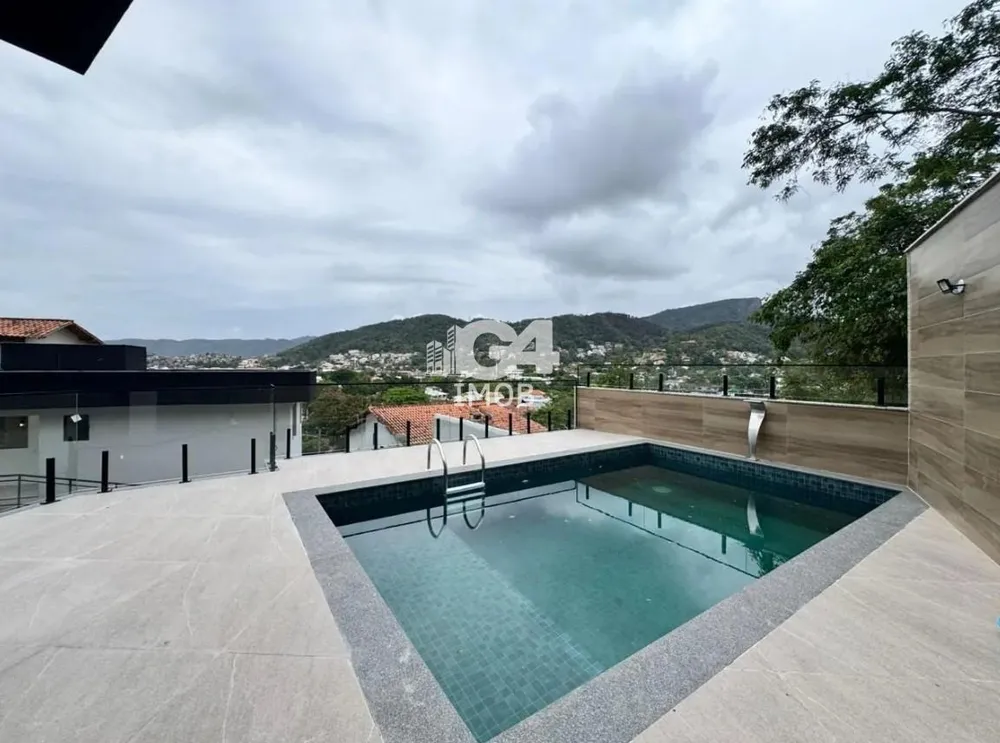Casa, 5 quartos, 968 m² - Foto 1