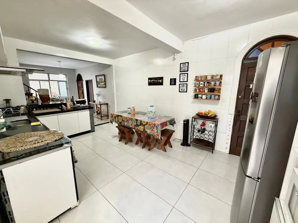 Casa, 5 quartos, 250 m² - Foto 9