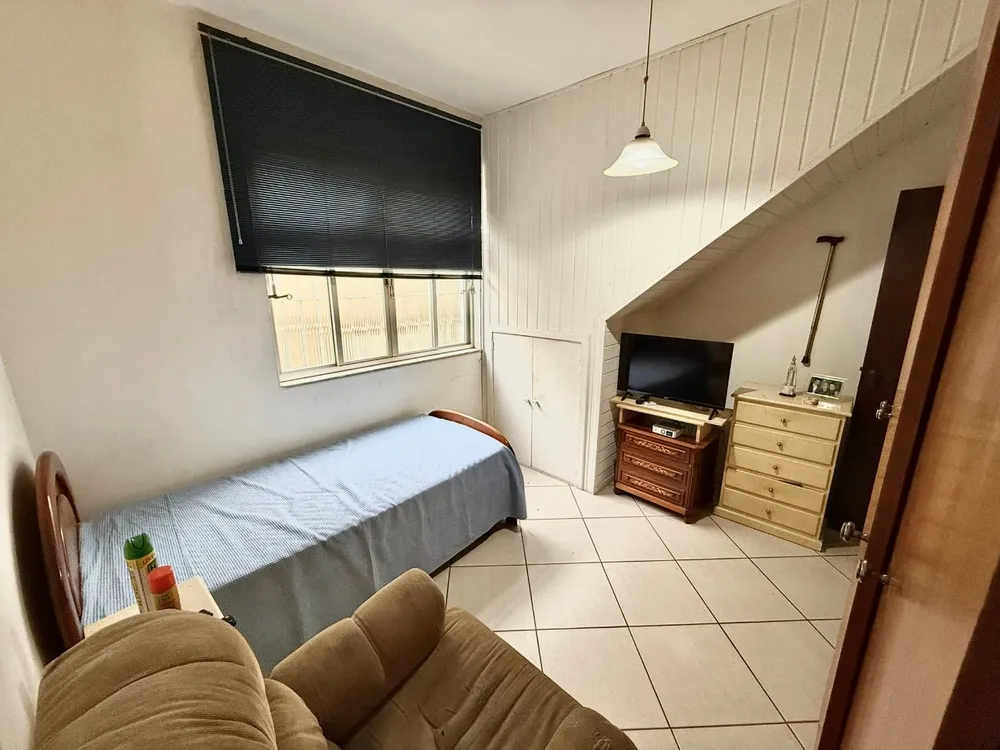 Casa, 5 quartos, 250 m² - Foto 2