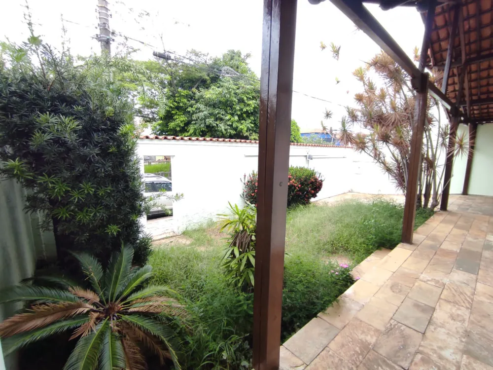 Casa, 5 quartos, 196 m² - Foto 2