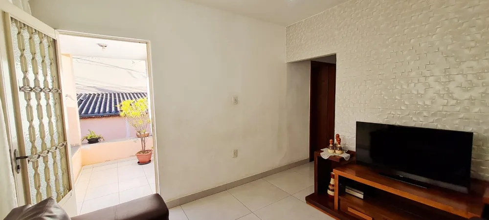 Casa, 7 quartos, 215 m² - Foto 2