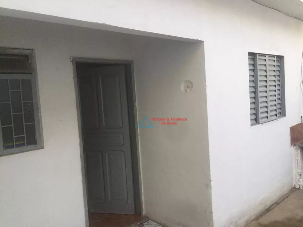 Casa à venda com 2 quartos, 180m² - Foto 2