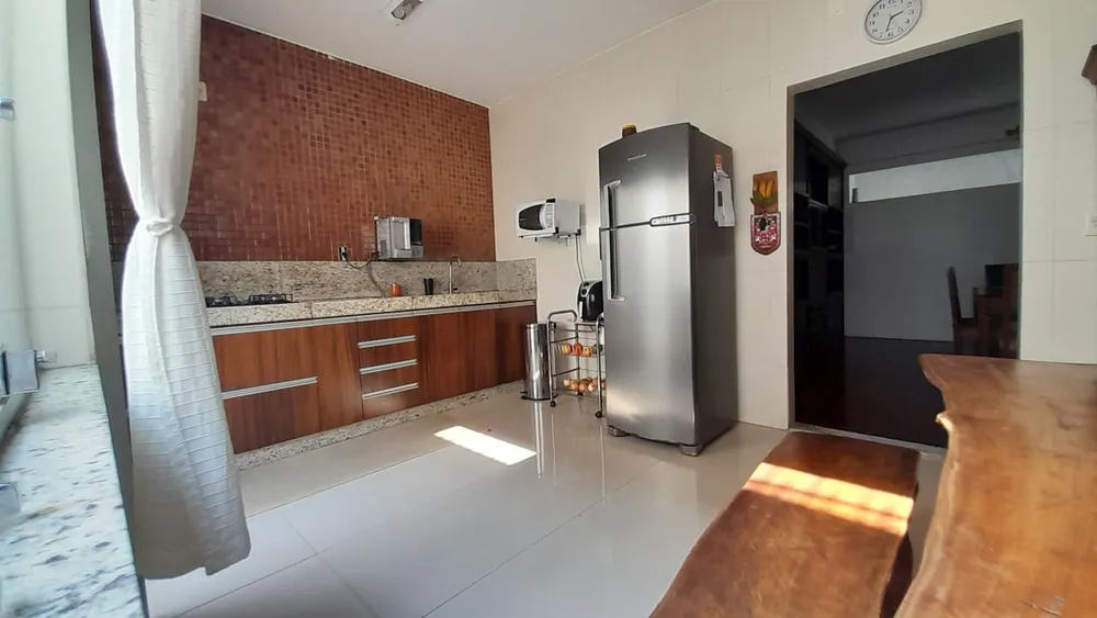 Casa, 6 quartos, 315 m² - Foto 4