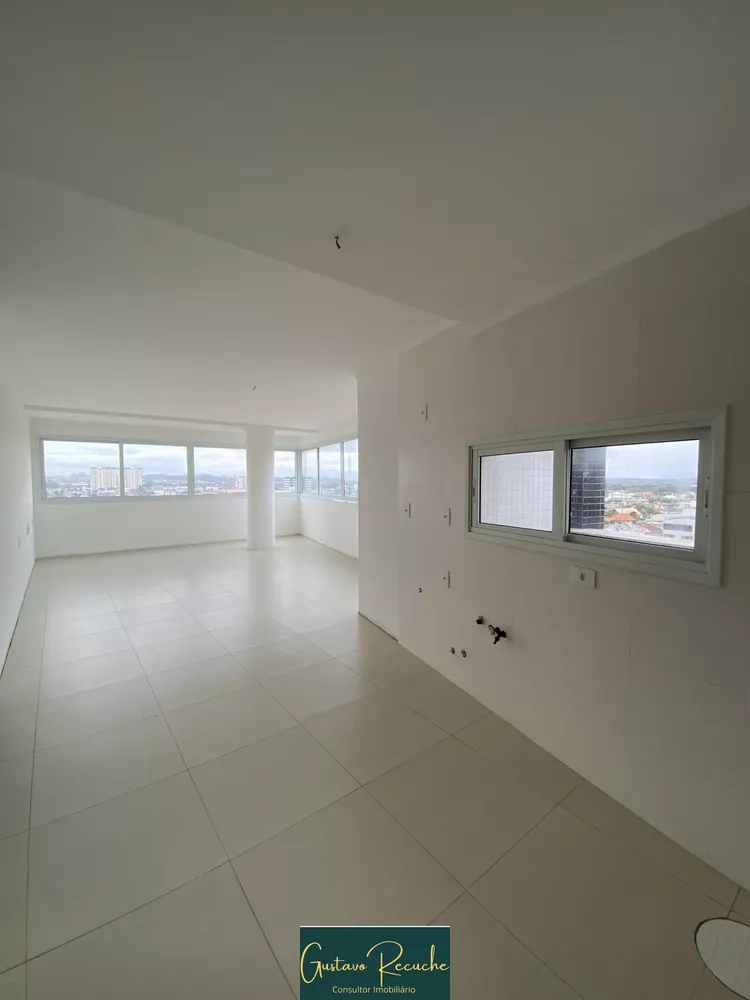 Apartamento à venda com 3 quartos, 107m² - Foto 2