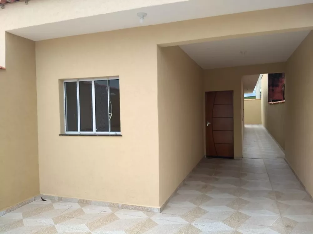 Casa à venda com 2 quartos, 68m² - Foto 1