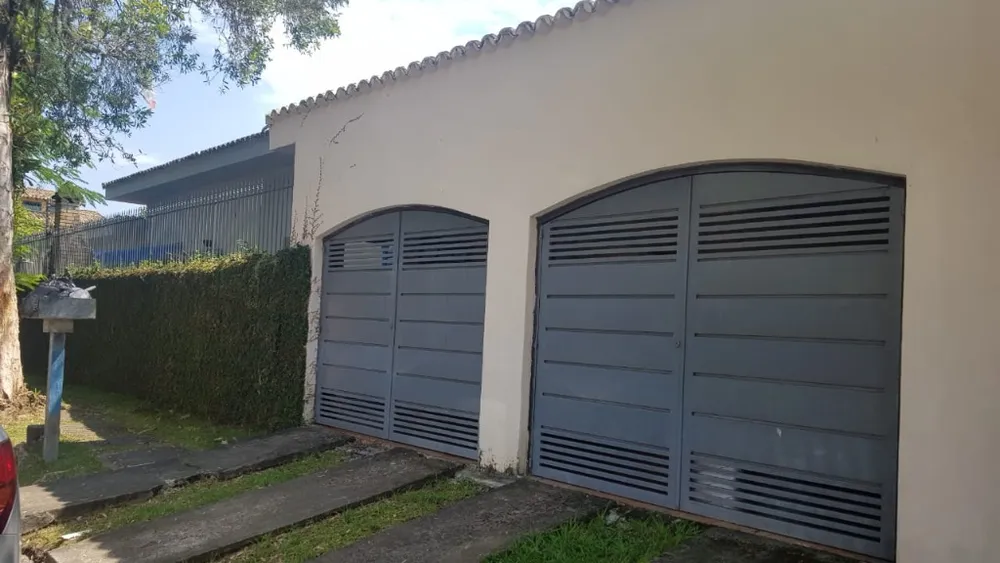 Casa, 4 quartos, 240 m² - Foto 1
