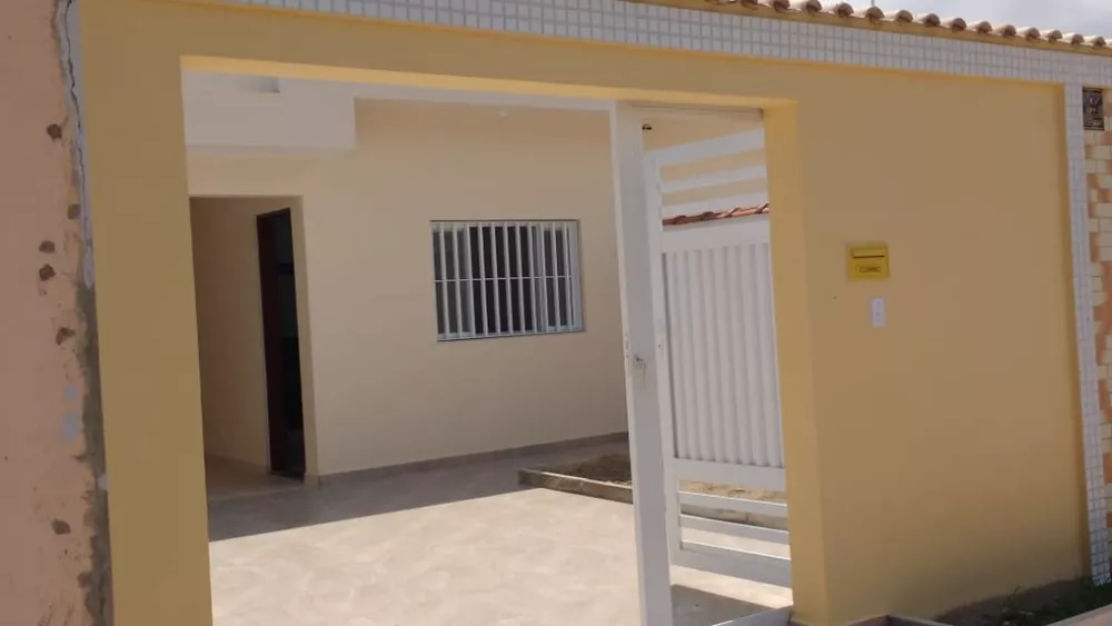 Casa à venda com 2 quartos, 70m² - Foto 1