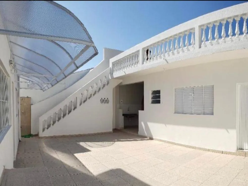 Casa, 3 quartos, 214 m² - Foto 2