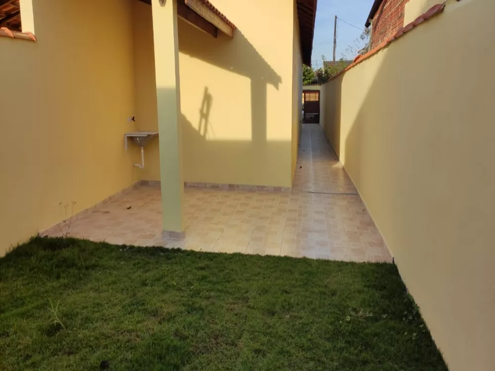 Casa à venda com 2 quartos, 65m² - Foto 4