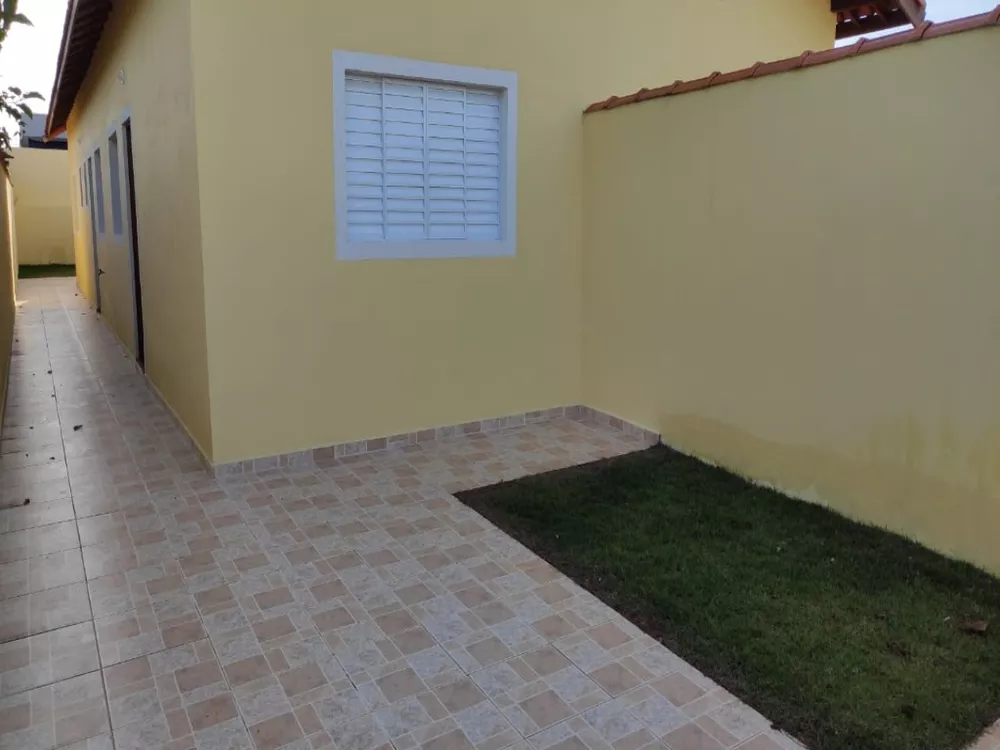 Casa à venda com 2 quartos, 65m² - Foto 2