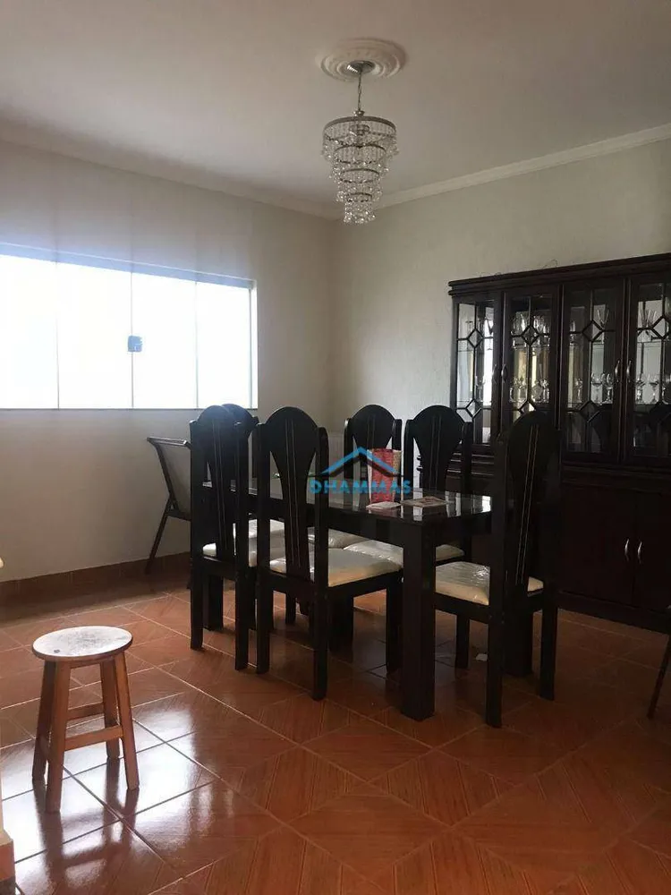 Casa, 3 quartos, 180 m² - Foto 1
