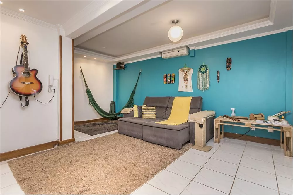 Apartamento à venda com 2 quartos, 100m² - Foto 1