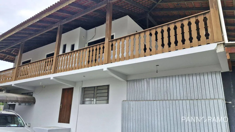 Casa, 5 quartos, 257 m² - Foto 1