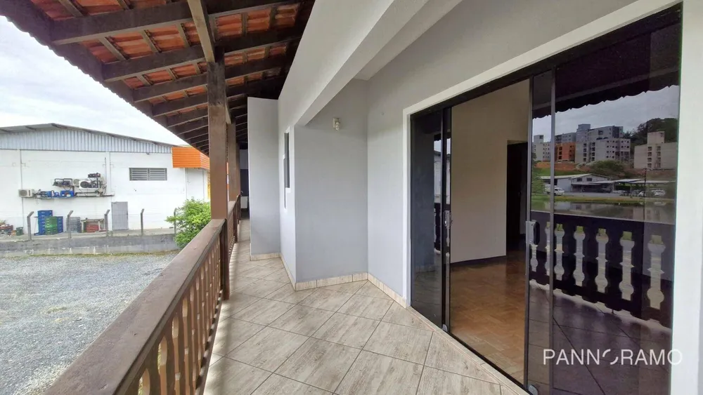Casa, 5 quartos, 257 m² - Foto 2