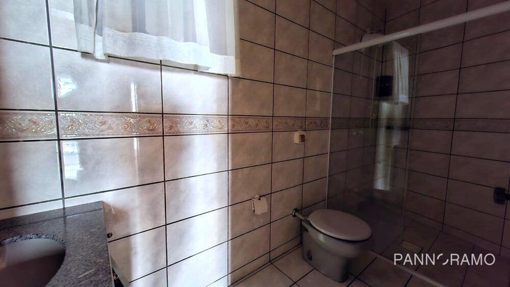 Casa para alugar com 3 quartos, 250m² - Foto 12