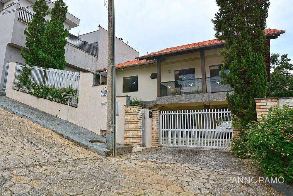 Casa, 4 quartos, 260 m² - Foto 2