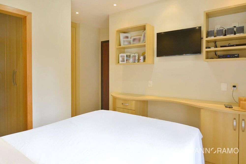 Casa, 4 quartos, 260 m² - Foto 1