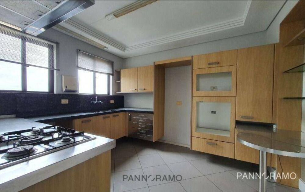 Cobertura para alugar com 3 quartos, 186m² - Foto 2