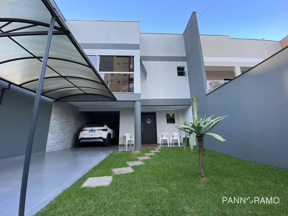 Casa, 4 quartos, 257 m² - Foto 1