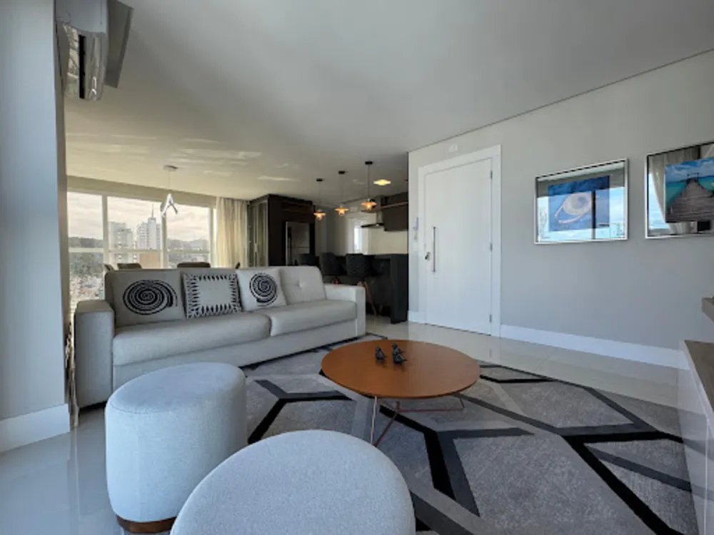 Apartamento, 3 quartos, 140 m² - Foto 1