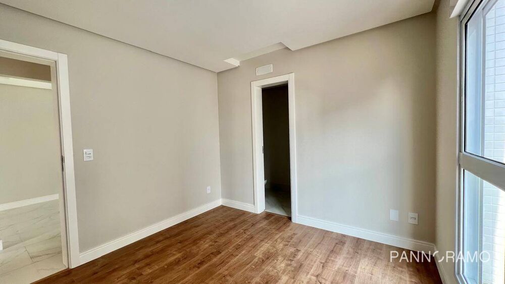 Apartamento, 3 quartos, 137 m² - Foto 2
