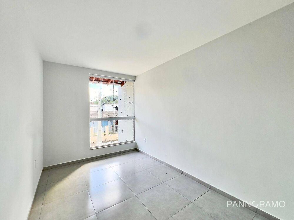 Casa para alugar com 2 quartos, 79m² - Foto 1