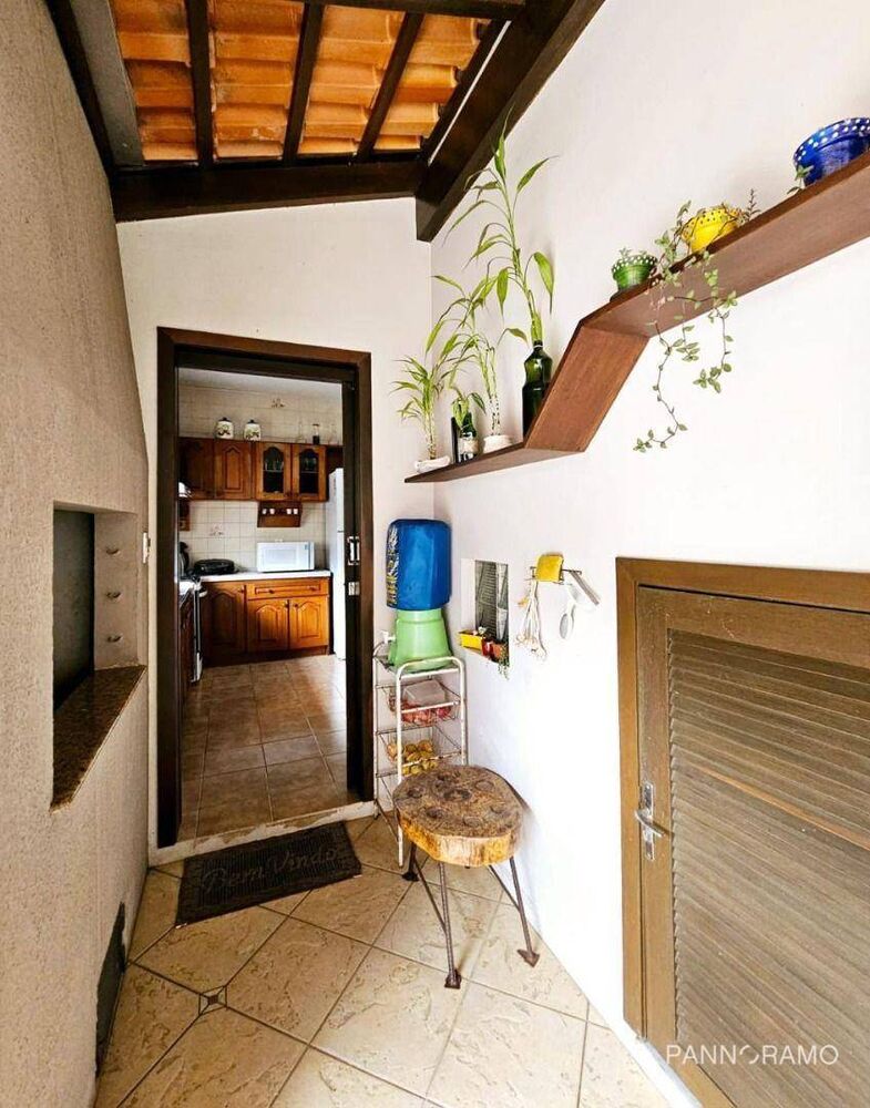 Casa à venda e aluguel com 3 quartos, 229m² - Foto 8