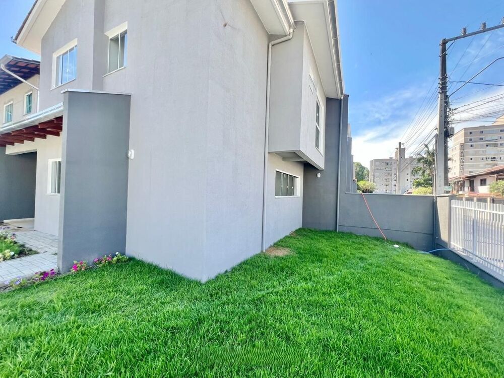 Sobrado à venda com 3 quartos, 109m² - Foto 2