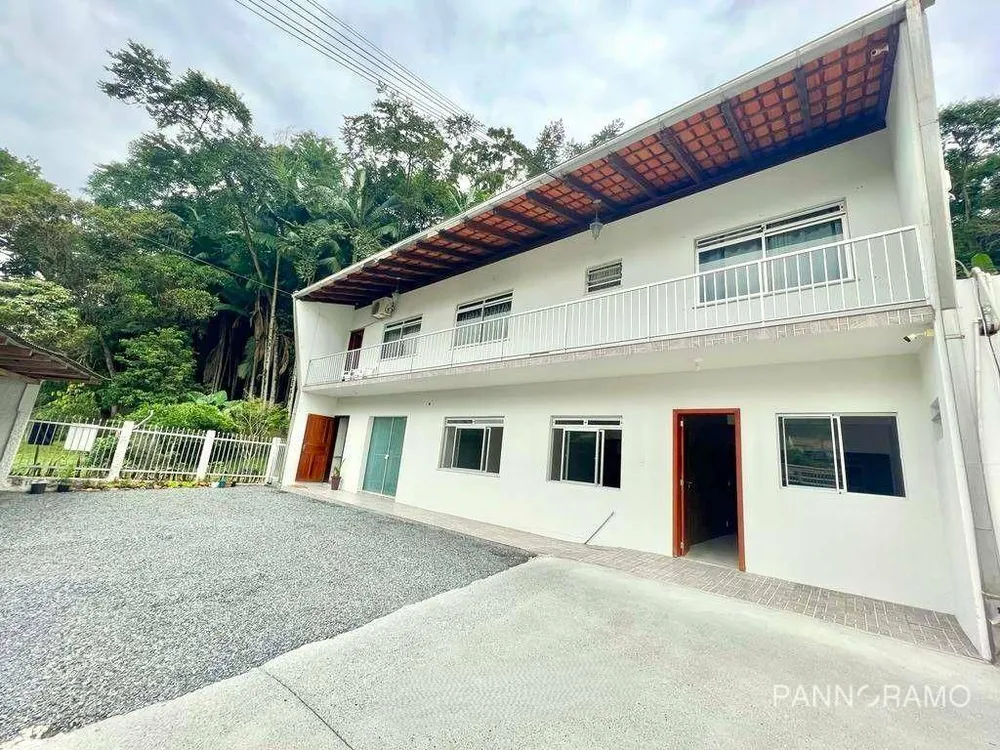 Casa, 4 quartos, 390 m² - Foto 1