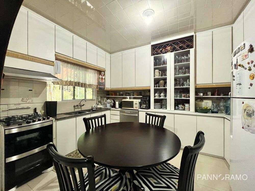 Casa, 4 quartos, 390 m² - Foto 2