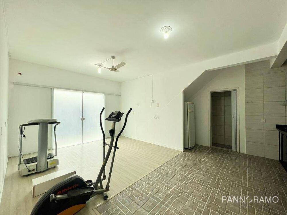 Casa, 4 quartos, 390 m² - Foto 1