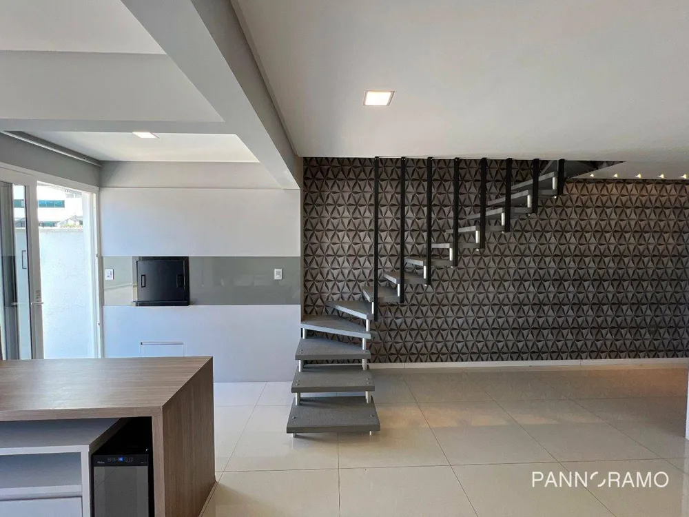 Apartamento, 3 quartos, 252 m² - Foto 1