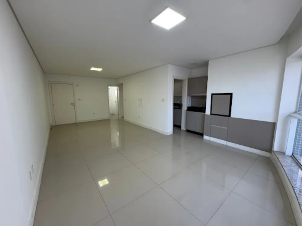 Apartamento, 3 quartos, 131 m² - Foto 1
