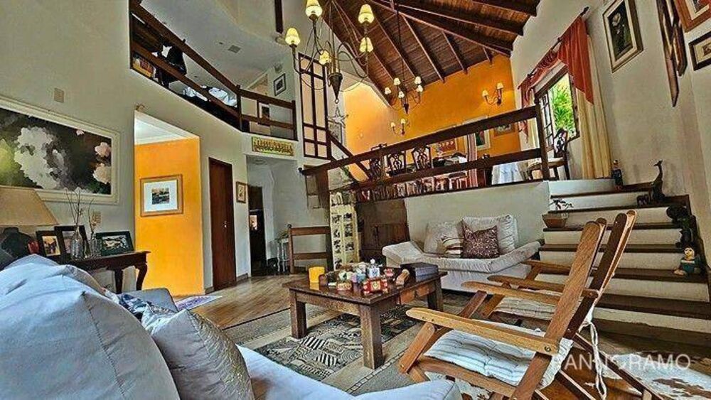 Casa, 4 quartos, 243 m² - Foto 2