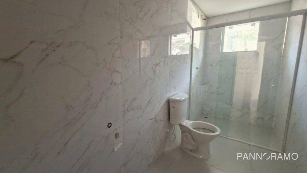 Casa à venda e aluguel com 4 quartos, 300m² - Foto 4
