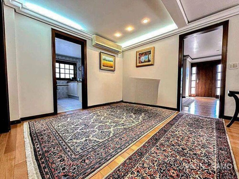 Casa de Condomínio para alugar com 4 quartos, 250m² - Foto 4